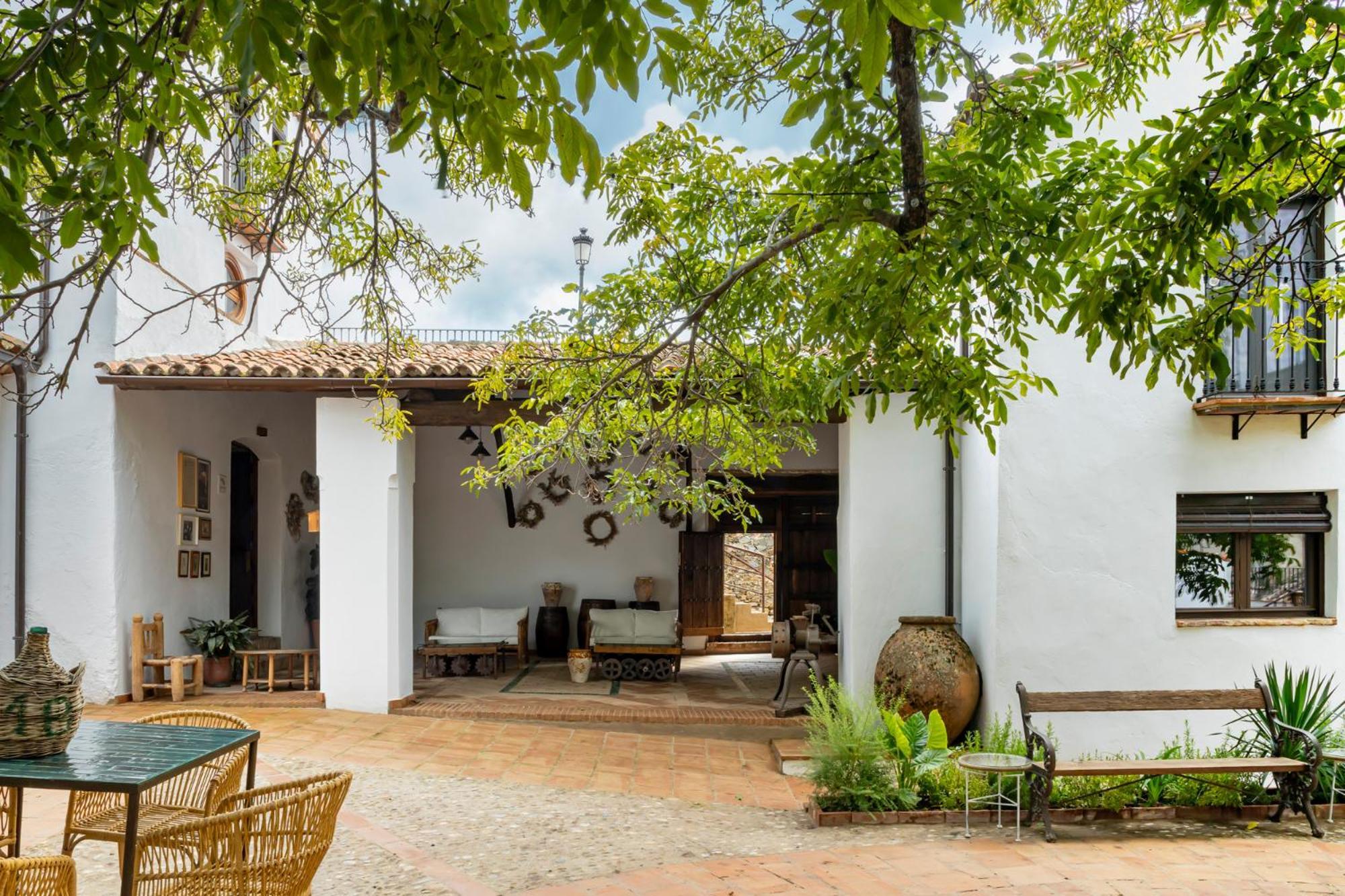 Apartamentos Turisticos El Patio Del Nogal 瓜达卢佩 外观 照片