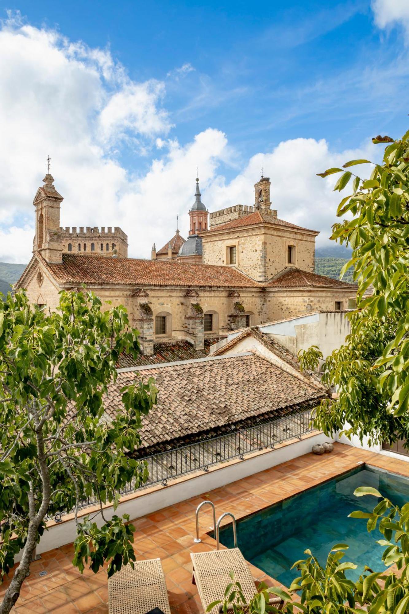 Apartamentos Turisticos El Patio Del Nogal 瓜达卢佩 外观 照片